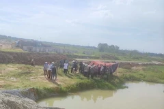 Hiện trường xảy ra vụ đuối nước khiến 3 học sinh tử vong tại thành phố Vĩnh Yên (tỉnh Vĩnh Phúc). (Ảnh: TTXVN phát)