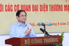 Thủ tướng Phạm Minh Chính phát biểu tại Hội nghị phát triển thị trường với hệ thống Thương vụ Việt Nam ở nước ngoài. (Ảnh: Dương Giang/TTXVN)