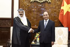 Chủ tịch nước Nguyễn Xuân Phúc tiếp Đại sứ Kuwait Yousef Ashour Al-sabbagh. (Ảnh: Thống Nhất/TTXVN)