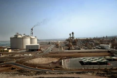 Toàn cảnh nhà máy khí đốt hóa lỏng Balhaf ở Vịnh Aden, Yemen. (Nguồn: AFP/TTXVN)