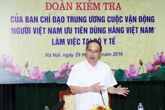 Chủ tịch Nguyễn Thiện Nhân phát biểu ý kiến tại buổi làm việc. (Ảnh: Nguyễn Dân/TTXVN)