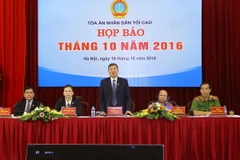 Ông Nguyễn Sơn, Phó Chánh án Tòa án nhân dân tối cao phát biểu tại buổi họp báo. (Ảnh: Doãn Tấn/TTXVN)
