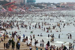 Hai trẻ em bị đuối nước khi đang tắm biển tại Quảng Bình