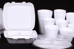 Vancouver sẽ xem xét cấm cốc, túi nhựa và hộp xốp đựng thực phẩm