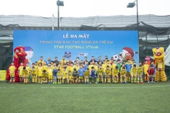 Trung tâm là sân chơi cho trẻ em yêu thích, đam mê bóng đá ở Hà Nội. (Ảnh: Hoàng Hà/Vietnam+)