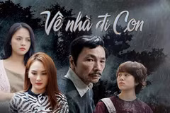 Nghệ sỹ ưu tú Trung Anh (thứ ba từ trái sang) - bố Sơn của "Về nhà đi con" được phong tặng danh hiệu nghệ sỹ nhân dân. (Ảnh: VFC)