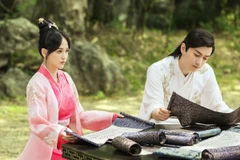 Phim là hành trình xây dựng, tạo lập triều đại nhà Tùy của hoàng đế Dương Kiên và hoàng hậu Độc Cô. (Ảnh: VTV0