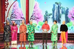 "Ngọc Hoàng" Quốc Khánh trong trang phục trẻ trung mừng chiến thắng của đội tuyển bóng đá. (Ảnh: VFC)