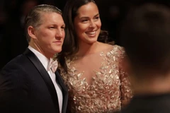 Schweinsteiger được trao giải “Prize of the Jury." (Nguồn: rbb-online.de)