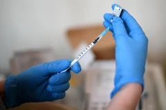 EU chính thức xác nhận phương pháp tiếp cận 'kết hợp' về vaccine