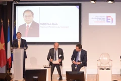 Thủ tướng Phạm Minh Chính phát biểu tại Diễn đàn doanh nghiệp Việt-Pháp. (Ảnh: TTXVN)