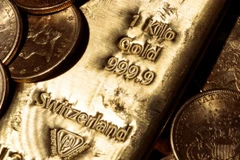 Giá vàng trên thị trường thế giới tăng nhẹ trong phiên 6/10