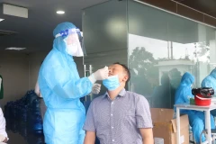 Ttruy vết các trường hợp liên quan đến các ca mắc COVID-19. tại Thanh Hóa. (Ảnh: Hoa Mai/TTXVN)