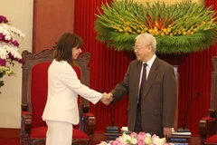 Tổng Bí thư Nguyễn Phú Trọng và Tổng thống Hy Lạp Katerina Sakellaropoulou. (Ảnh: Trí Dũng/TTXVN)
