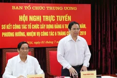 Trưởng ban Tổ chức Trung ương Phạm Minh Chính phát biểu chỉ đạo Hội nghị. (Ảnh: Phương Hoa/TTXVN)