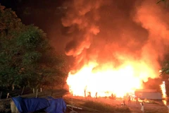 Hiện trường vụ cháy. (Ảnh Quang Đán/TTXVN)