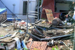 Hiện trường ngôi nhà xảy ra vụ nổ. (Ảnh: An Đăng/TTXVN)