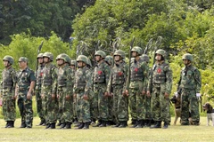 Binh sỹ Trung Quốc tham gia một cuộc diễn tập ở thành phố Thượng Hải. (Ảnh: AFP/TTXVN)