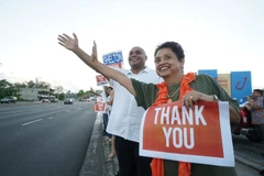 Bà Leon Guerrero và người liên danh Joshua Tenorio. (Nguồn: The Guam Daily Post)