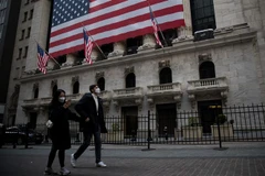 Quang cảnh bên ngoài Sàn giao dịch chứng khoán New York, Mỹ. (Ảnh: THX/ TTXVN)