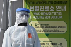 Một địa điểm xét nghiệm COVID-19 ở thủ đô Seoul, Hàn Quốc, ngày 3/4/2020. (Ảnh: AFP/TTXVN)