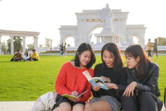 Với chương trình đào tạo tại Viện Kỹ thuật và Khoa học Máy tính, sinh viên sẽ có đủ tố chất trở thành những doanh nhân công nghệ thành đạt, nhà khoa học hay là chuyên gia giỏi trong tương lai