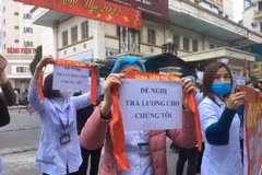 Hàng trăm nhân viên y tế bị nợ lương. (Nguồn: nld.vn)