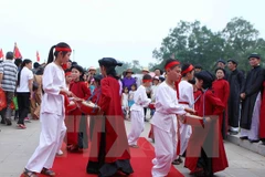 Tiết mục biểu diễn hát Xoan của thành phố Việt Trì tại Liên hoan Văn nghệ quần chúng, Hát Xoan và Dân ca Phú Thọ. (Ảnh: Quý Trung/TTXVN)