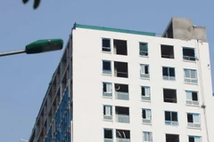 Phần xây vượt 16m, tương đương 5 tầng, so với giấy phép xây dựng của tòa nhà 8B Lê Trực. (Ảnh: Tuấn Anh/TTXVN)