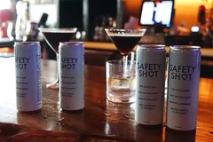Đồ uống giải rượu SafetyShot. (Nguồn: Oddity Central)