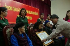 Bắc Kạn, Hà Tĩnh phong tặng, truy tặng Bà mẹ Việt Nam Anh hùng