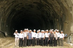 Thông kỹ thuật hầm Cổ Mã trên tuyến đèo Cả thuộc quốc lộ 1A