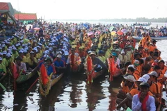 Đón chào Ngày hội văn hóa, thể thao và du lịch dân tộc Khmer
