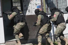 Bosnia và Herzegovina bắt 11 đối tượng tình nghi tài trợ khủng bố