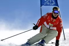Huyền thoại Michael Schumacher vẫn "chưa hết nguy hiểm"