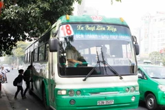 Tăng 400 chuyến xe buýt phục vụ ngày Tết Dương lịch