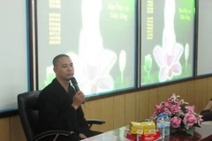 Đại đức Thích Thái Tâm thuyết giảng tại Công ty Chứng khoán quốc tế Hoàng gia-IRS (Nguồn: IRS)