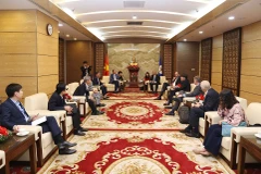 Tổng Giám đốc EVN làm việc với ông Bernerd Da Santos, Phó Chủ tịch thường trực kiêm Giám đốc điều hành Tập đoàn AES. (Ảnh: EVN )