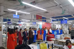 Các đơn vị của Tổng Công ty May 10 bắt tay ngay vào công việc sau kỳ nghỉ Tết Nguyên đán Quý Mão 2023.(Ảnh: Đức Duy/Vietnam+)