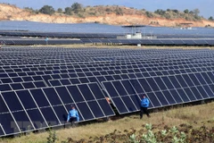 Dự án điện Mặt Trời của Công ty Trung Nam-Thuận Nam. (Ảnh: Công Thử/TTXVN)