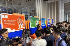 Sự phát triển của các dịch vụ hậu cần giúp các doanh nghiệp nâng cao kim ngạch xuất khẩu qua thương mại điện tử. (Ảnh: Xuân Quảng/Vietnam+)