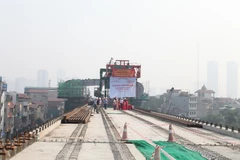 Bộ Giao thông Vận tải đã hợp long 13,05km chính tuyến đường sắt đô thị Cát Linh-Hà Đông. (Ảnh: Doãn Đức/Vietnam+)