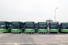 Trong điều kiện giao thông hiện nay của Hà Nội thì buýt nhanh sẽ không thể vận hành đầy đủ chức năng như buýt nhanh của thế giới. (Ảnh: Doãn Đức/Vietnam+)