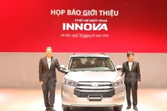 Toyota Innova 2016 mới hiện cháy hàng do nguồn cung hạn hẹp. (Ảnh: Doãn Đức/Vietnam+)