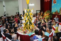 Đại sứ Thongsavanh Phomvihane phát biểu tại buổi lễ. (Ảnh: Phương Hoa/TTXVN)