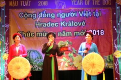 Người Việt tại Séc đón Tết Mậu Tuất. (Ảnh: Trần Quang Vinh/Vietnam+)