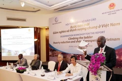 Giám đốc Quốc gia WB tại Việt Nam Ousmane Dione phát biểu tại hội thảo. (Ảnh: Trần Việt/TTXVN)