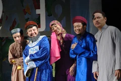 GS Xoay và “Táo Giao thông” kết hợp dựng hài kịch