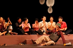 Hài kịch mang đến cho khán giả những tiếng cười sảng khoái (Ảnh: NHTT)