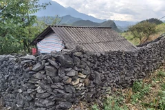 Cận cảnh bờ rào đá - nét kiến trúc độc đáo của người Mông ở Hà Giang